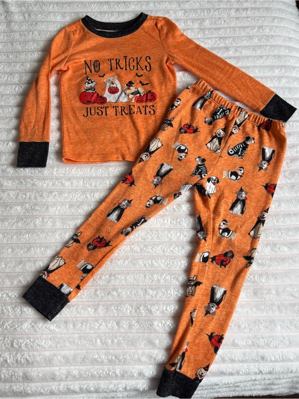 Kids Orange Halloween 'No Tricks Just Treats' Pajama Set